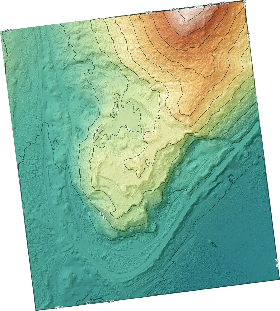 Modello digitale del terreno colorato per quota con ombreggiatura e curve di livello